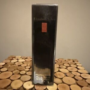 Elizabeth Arden Flawless Finish Mousse Foundation VANILLA 22 - 1.4 oz SEALED